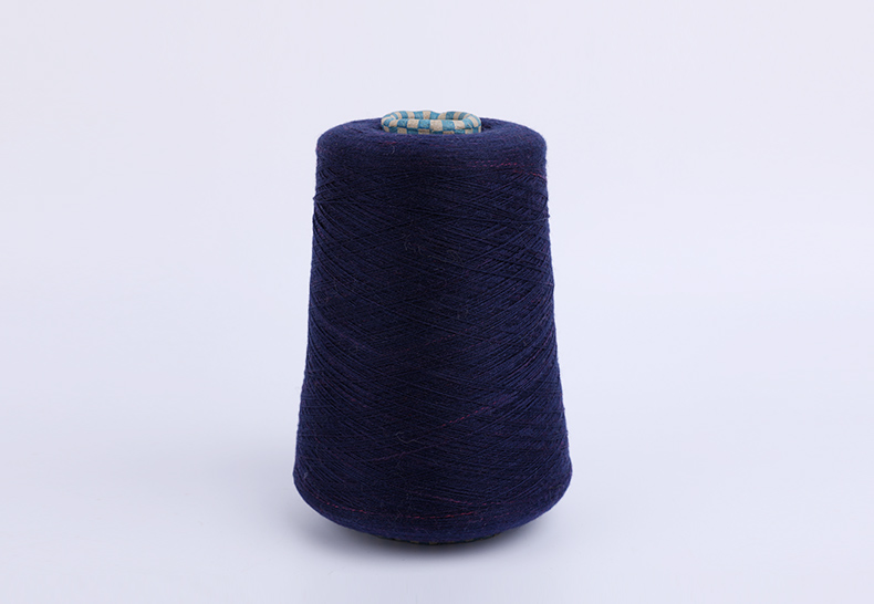 Yarn-dyed core-spun yarn - Deep purple